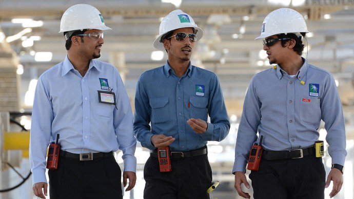 زي موحد للعاملين - شركة أرامكو السعودية